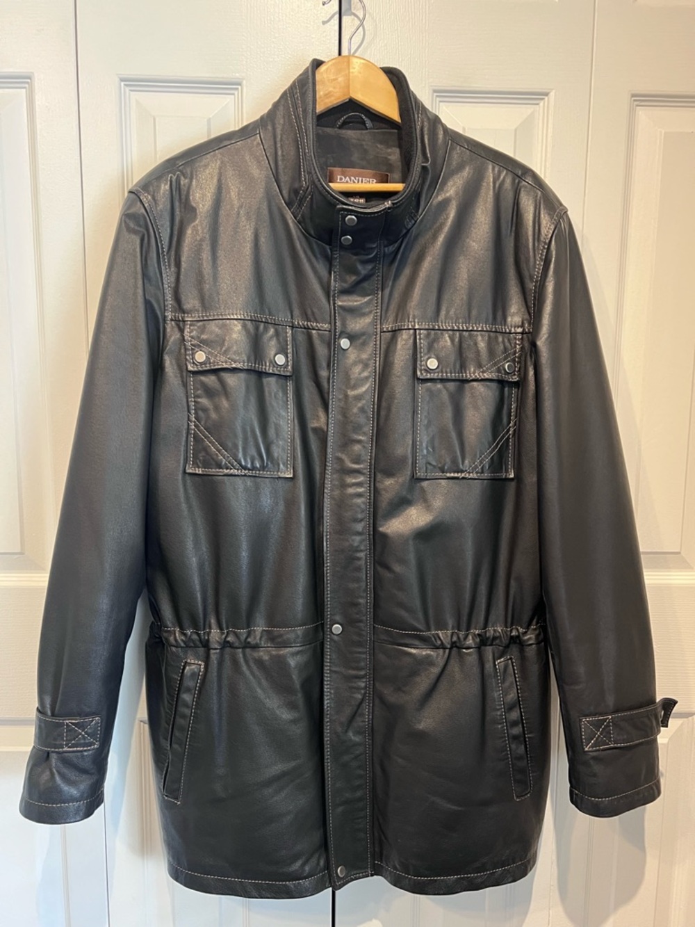 Danier Men’s Black Leather Zip Up Lined Coat Size L